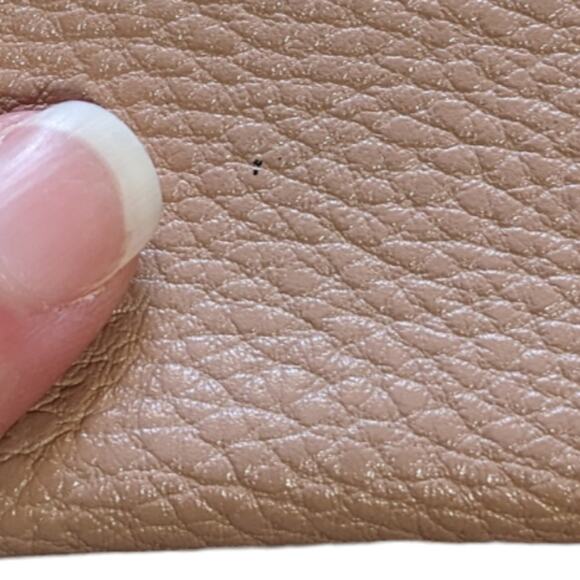 Adrienne Vittadini charging wallet taupe NWT - Picture 5 of 8